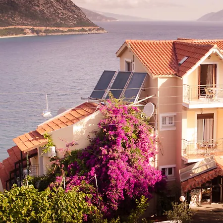 Oceanis 2* Poros (Kefalonia)