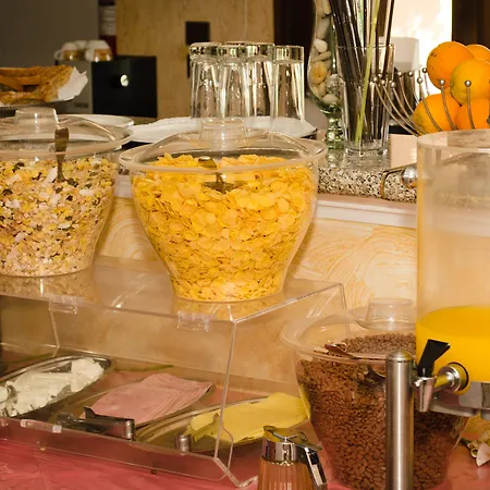 Oceanis 2* Poros (Kefalonia)