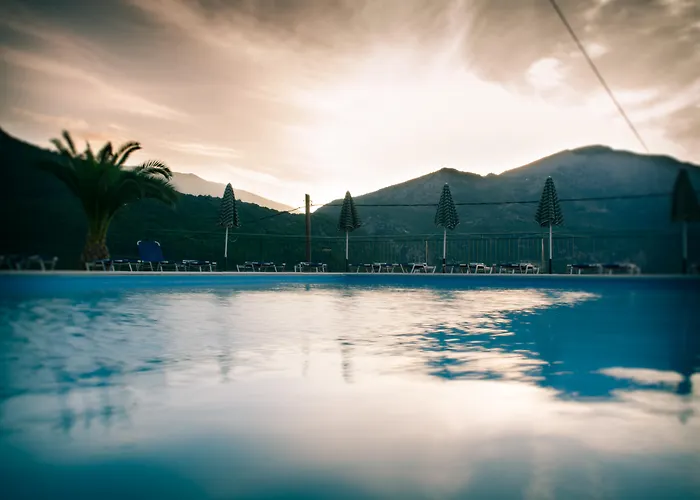 Oceanis Hotel 2*