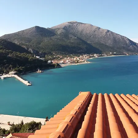 Oceanis 2* Poros (Kefalonia)