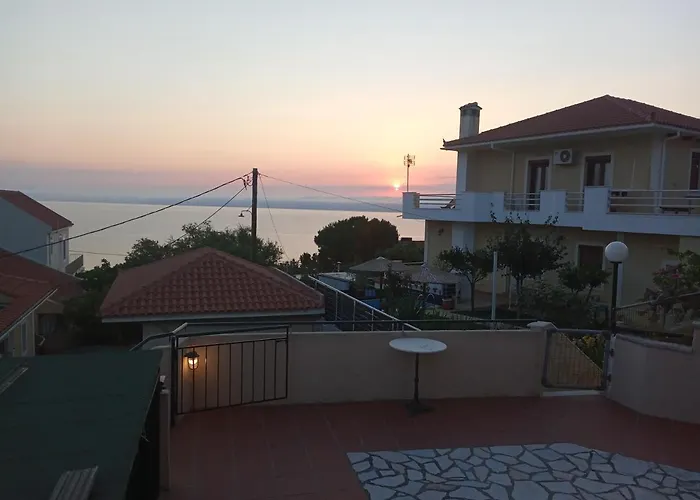 Oceanis Hotel 2*
