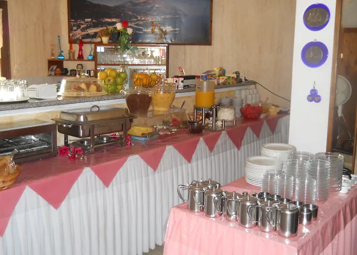 Oceanis Hotel 2*