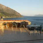 Oceanis 2*